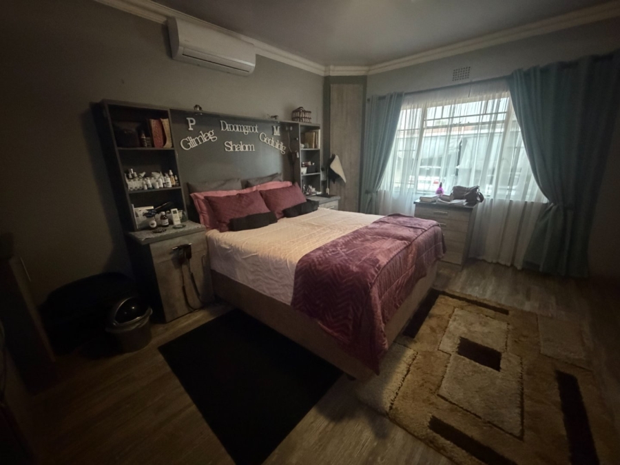 4 Bedroom Property for Sale in Roodia Free State